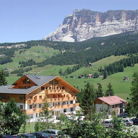 Medesc Bed and Breakfast La Villa  Buitenkant foto