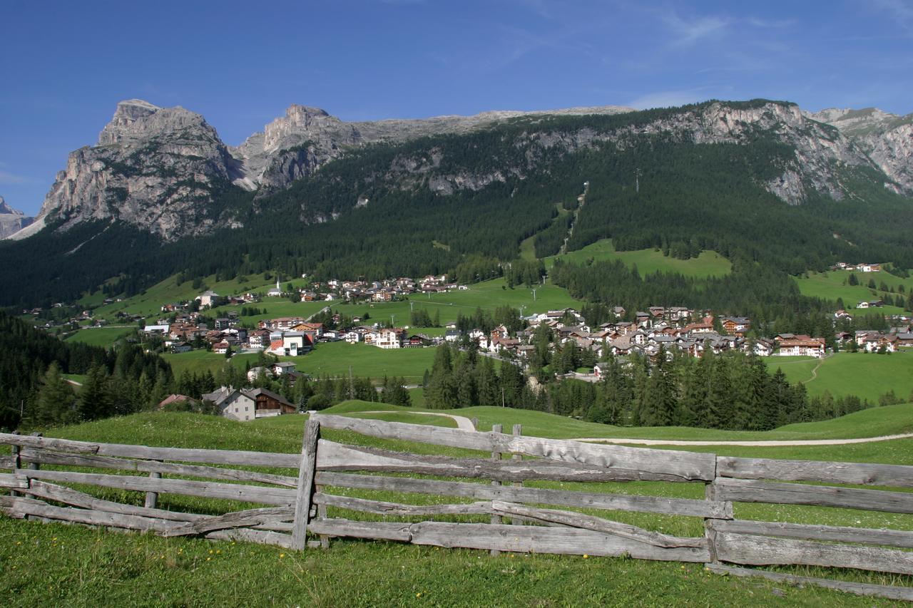 Medesc Bed and Breakfast La Villa  Buitenkant foto