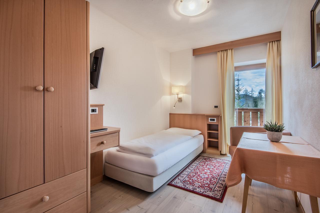 Medesc Bed and Breakfast La Villa  Buitenkant foto
