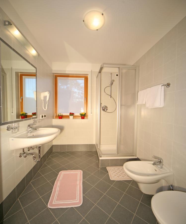 Medesc Bed and Breakfast La Villa  Buitenkant foto