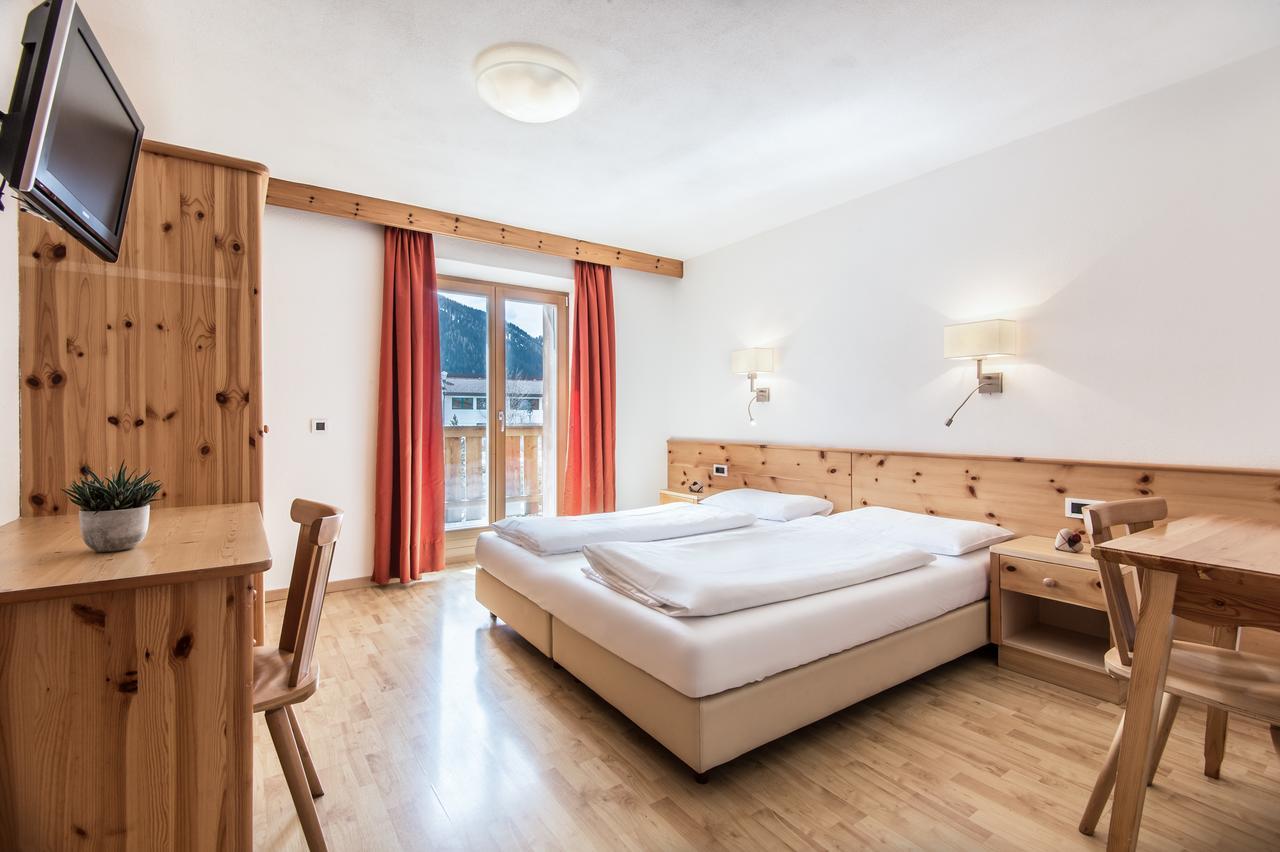 Medesc Bed and Breakfast La Villa  Buitenkant foto