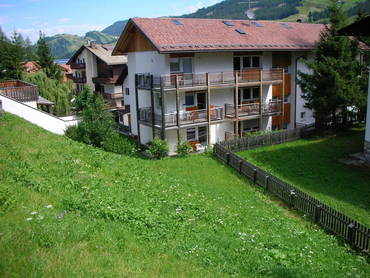 Medesc Bed and Breakfast La Villa  Buitenkant foto